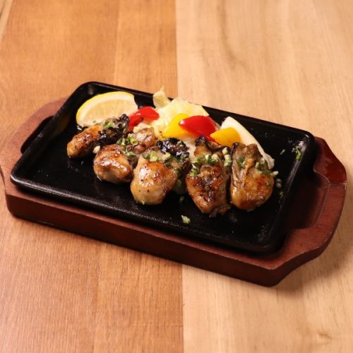 牡蠣の鉄板焼き　レモンオイスターソース
