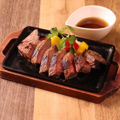 A5和牛赤身のステーキ　黒胡椒ソース　120ｇ