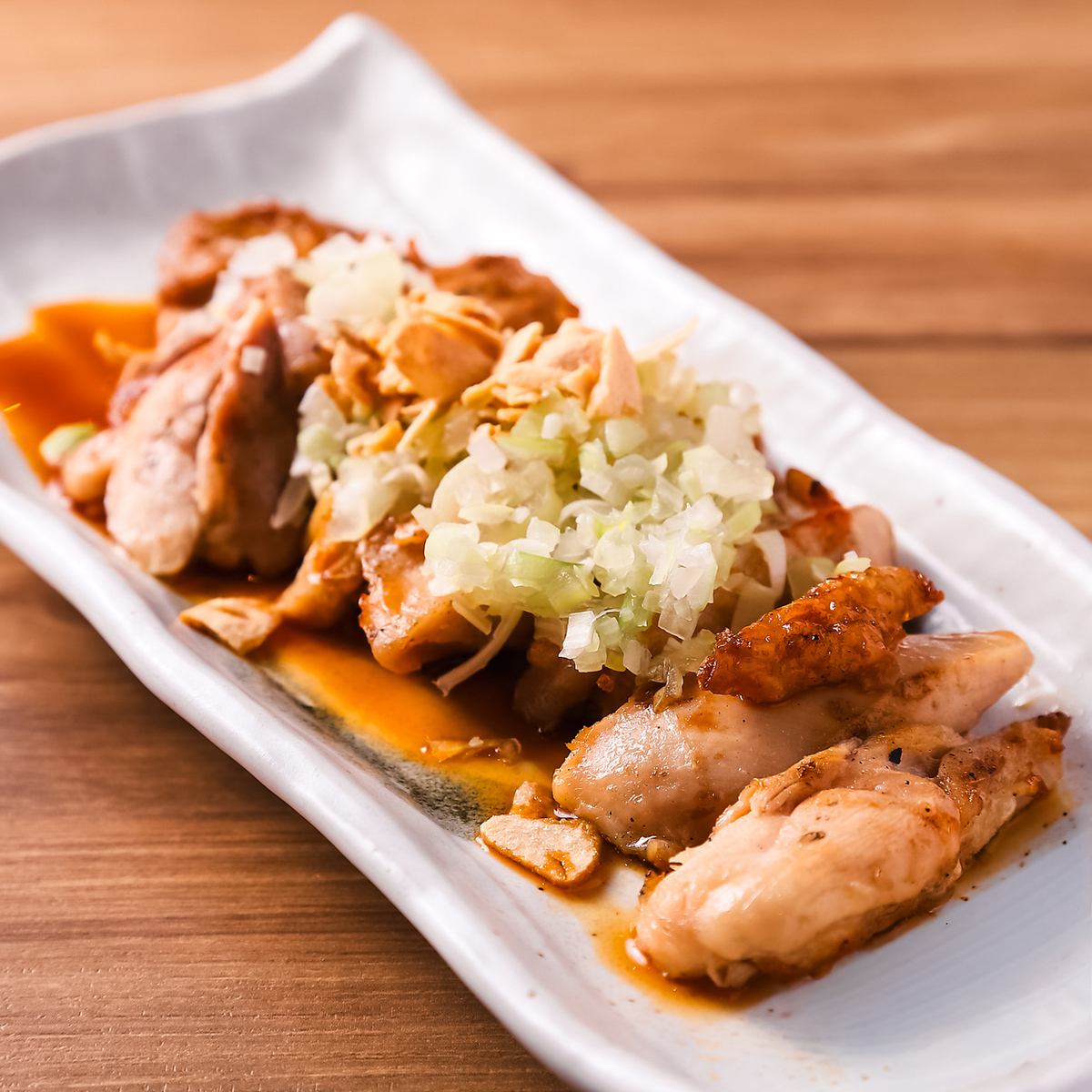 炭の香りに誘われて、今日は焼鳥一択！