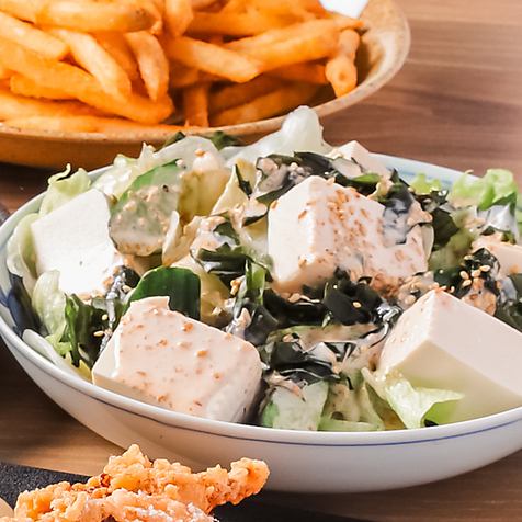 豆腐とワカメの胡麻サラダ