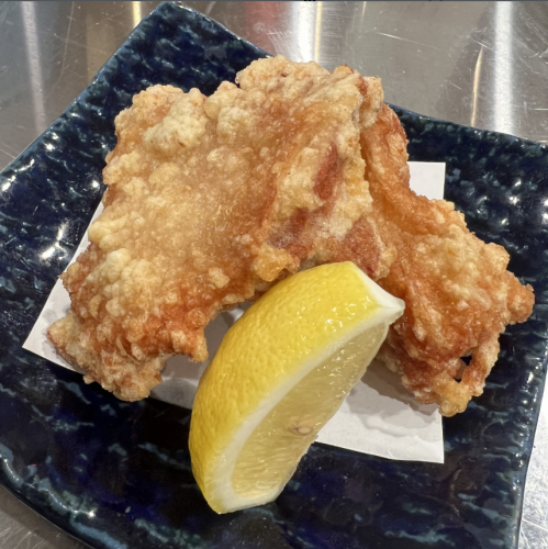 唯一無二の濃厚な旨み！名物ザンギと迫力の半身揚げ