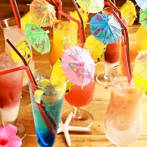 An abundance of original cocktail menus inspired by colorful tropical countries ♪