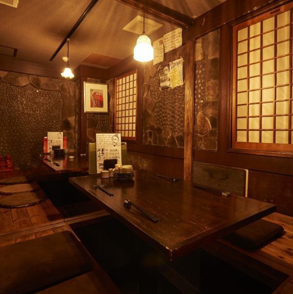 The quaint private tatami rooms are popular! You can get lost in the Showa-era atmosphere♪ The private tatami rooms can accommodate parties of up to 20 people! The restaurant floor can also be rented out for private use for up to 70 people! It can be used by small or large groups, so it can be enjoyed for a variety of occasions, such as girls' nights and company parties.