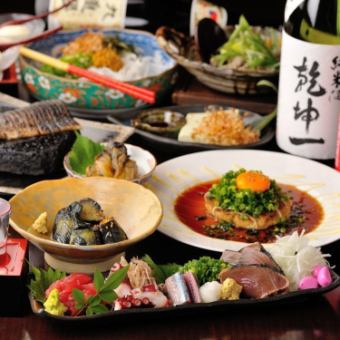 "Sacred Monkey Course" ... A luxurious selection of 13 dishes + all-you-can-drink alcohol in the store, including 50 types of local sake!