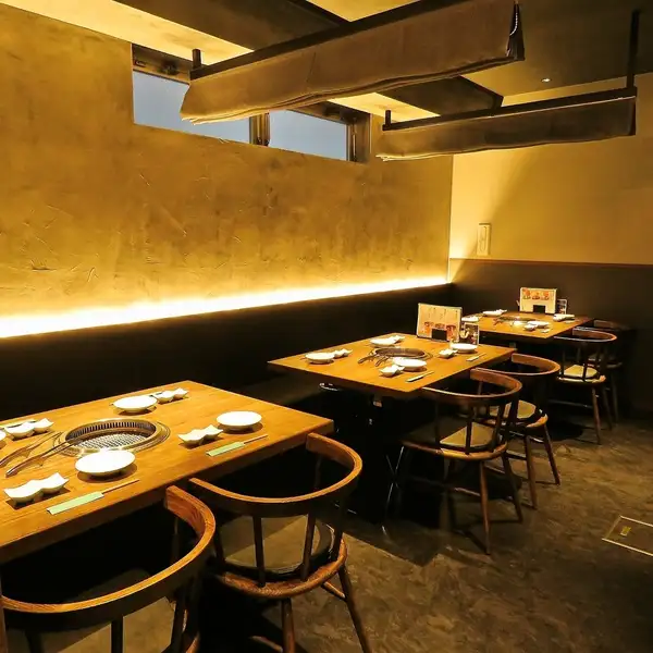 宴会大歓迎！最大24名可！こだわりの上質なお肉と美味しいお酒を楽しみながら、大切な方と心地よいひとときをお過ごしください。