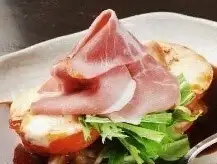 トマトのモッツァレラチーズ焼