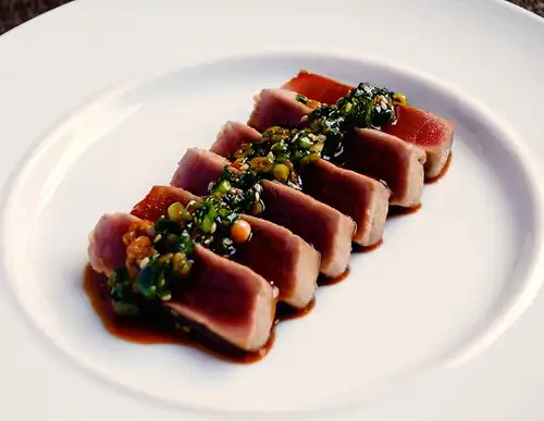 シェフおすすめ!!　マグロステーキ　香味ソース