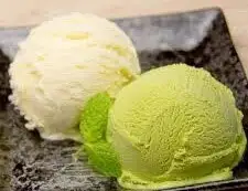 ２種のアイスクリーム盛り合せ（バニラ・抹茶）