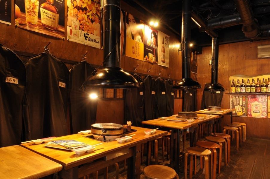 The calm interior is recommended for any occasion! You can prepare clothes covers so that you don't smell it, and women can come to the store with peace of mind! Also, since each table has a duct, other izakaya Ventilation is always possible, and other measures against infectious diseases are perfect!