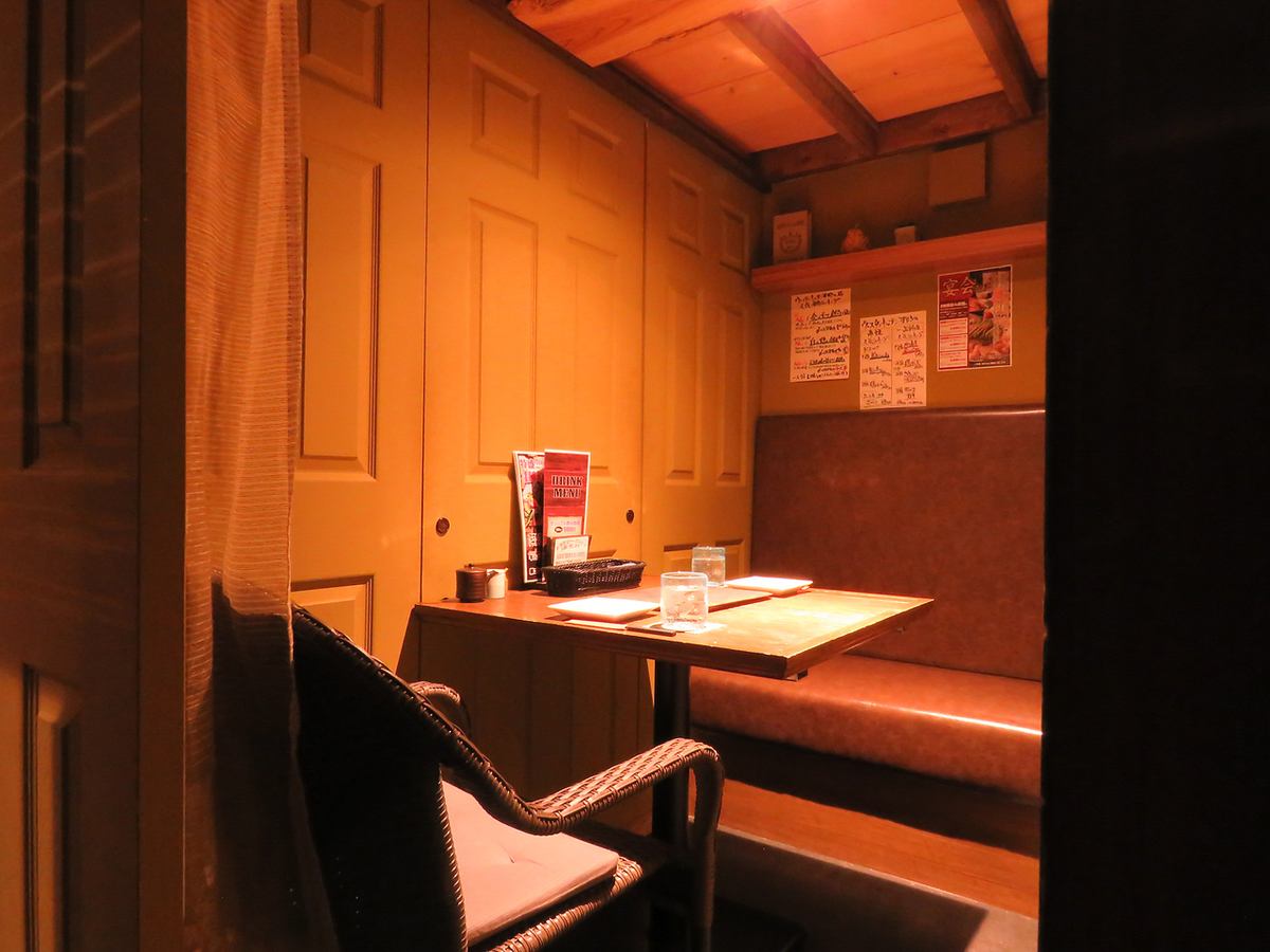 Private rooms are available, so you can enjoy your meal with peace of mind.