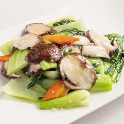 Stir-fried Bok Choy and Shiitake Mushrooms/Stir-fried Bean Sprouts