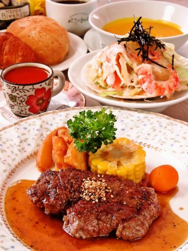 非常受欢迎！牛里脊牛排午餐套餐 5 道菜 2200 日元