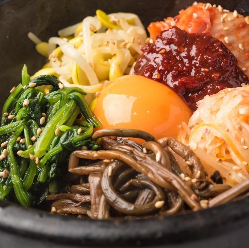 落ち着いた雰囲気の中で、贅沢に本格炭火焼肉をお楽しみ頂けます