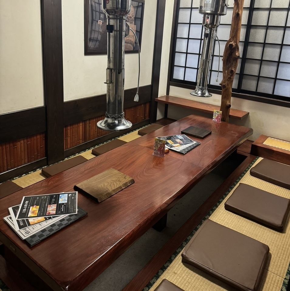 您可以在輕鬆的氛圍中享用豪華的正宗炭火烤肉。