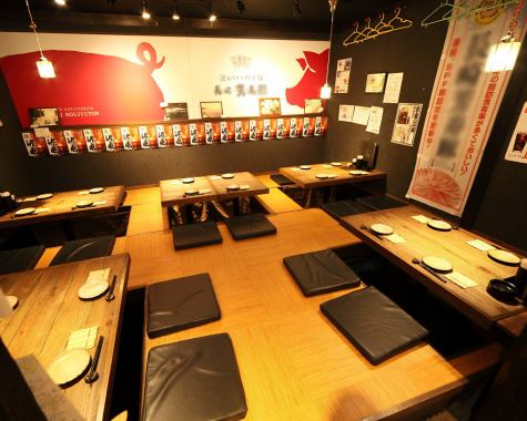 The tatami mat seats can accommodate up to 25 people! The horigotatsu (sunken kotatsu table) allows you to relax and stretch your legs! Please consult us♪