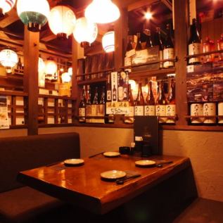 小上がりテーブルお席はテーブル席で女子会などに大人気です！個室でおこもり女子会、小上がりテーブルでワイワイ女子会など、契約農家直送のお野菜と幻のブランド豚で大満足間違いなし！