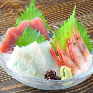 Assortment of 3 sashimi of the day