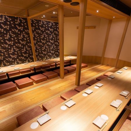 We have room seats that can accommodate a small number of people up to 40 people, so you can enjoy meals and drinks without worrying about the surroundings ♪ Various things such as company banquets, alumni associations, joint parties, girls' associations, etc. It can be used in various scenes.We also have many banquet courses with all-you-can-drink!