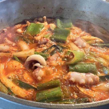 [Luxurious] Octopus hotpot (Busan style) + Samgyeopsal, 9 dishes in total, 120 minutes, all-you-can-drink, 5,000 yen