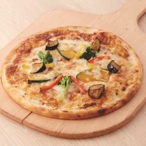 Meat pizza with plenty of vegetables