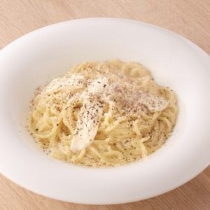 Mottimo-style carbonara using 3 kinds of cheese