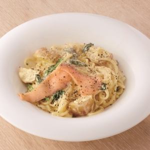 Mottimo-style carbonara with smoked salmon and Hokkaido potatoes