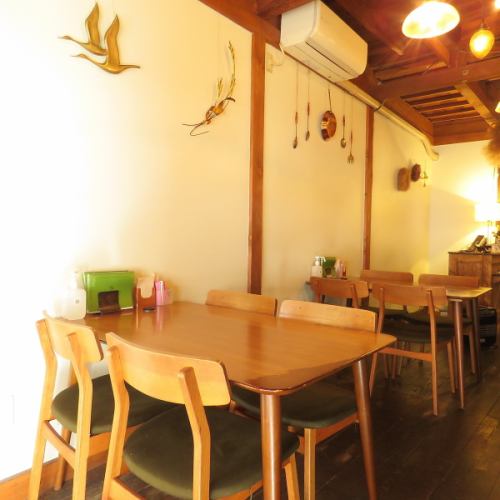 ぬくもりのある店内