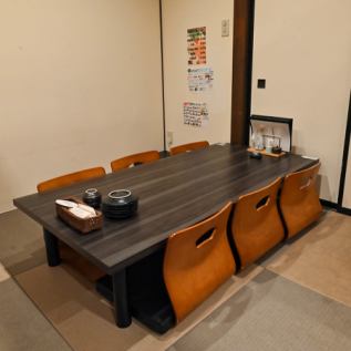 温かみを感じられる空間でこだわりのお料理をたっぷりとお楽しみください!