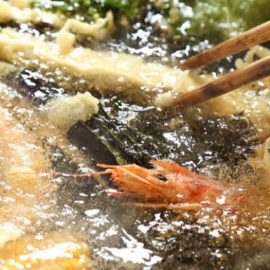 Freshly fried tempura served with our homemade kelp salt, a blend of six types of salt.We use specially selected tempura flour to ensure the tempura is always crispy.