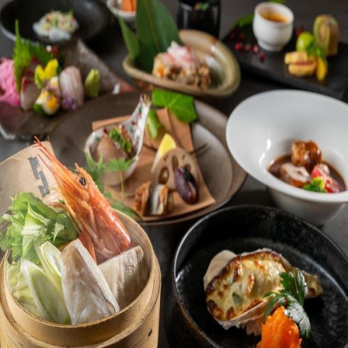 We also offer Kaiseki cuisine where you can enjoy the seasonal flavors of Beppu-Oita.