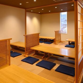 There is a tatami room at the back of the store where you can enjoy your meal in a relaxed manner.Depending on the number of people, it can also be used as a private room.*For private use, please contact the store.