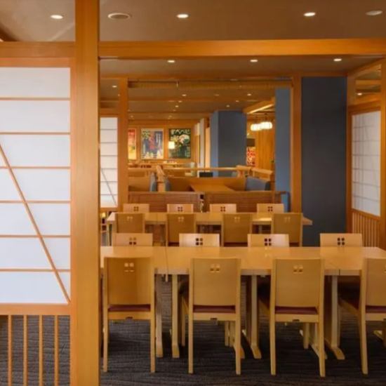 我們也提供宴會席位。懷石料理套餐還可加設無限暢飲。