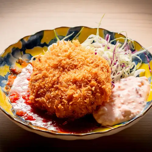 尽情欣赏这些精美绝伦、精心制作的物品。