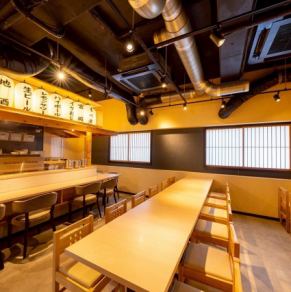 布局灵活♪适合8～10人的桌席。可用于新品发布会、欢迎会等各种场合。