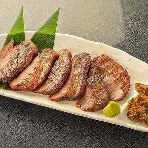 厚切り牛たん 炭火焼き