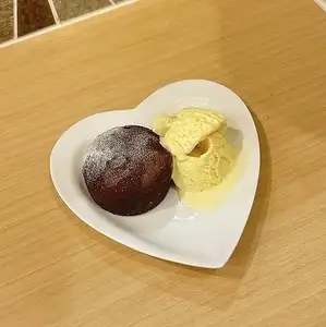 フォンダンショコラ アイス添え
