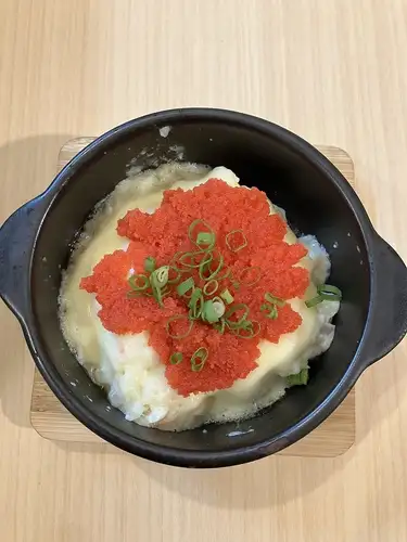 馬鈴薯沙拉配明太子和乳酪