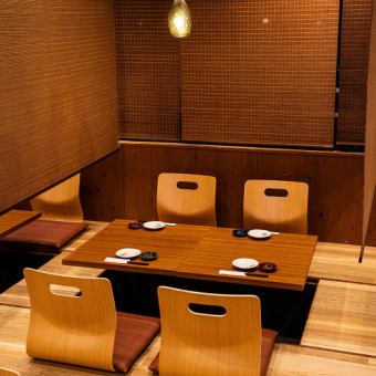 There is also a digging kotatsu seat for a small number of people ♪ A shop where you can enjoy lava grilled, super rare beef pork cutlet, grilled meat, motsunabe ♪