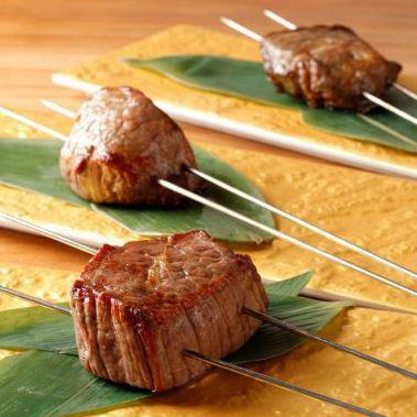 [Lava grilled] Domestic beef skewers are recommended !!