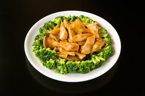 Stir-fried king trumpet with oyster sauce