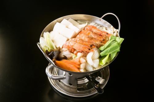 Ingen spare rib hot pot / hormone tofu kimchi hot pot / sour cai spare rib hot pot / seafood hot pot