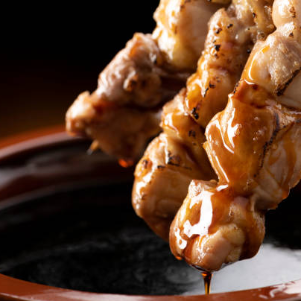 【新長田・駒ケ林エリア】特製濃厚誰で焼き上げる焼鳥をリーズナブルな価格でご提供