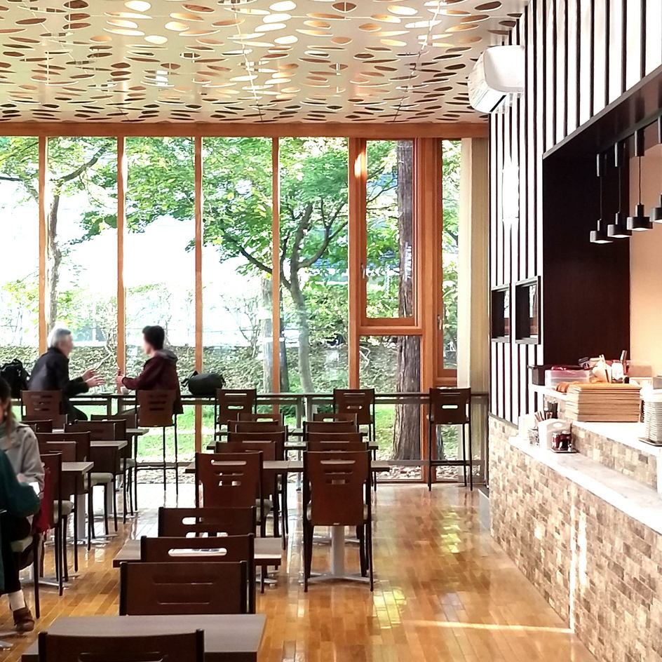 北海道大学キャンパス内にある自然豊かなカフェです♪