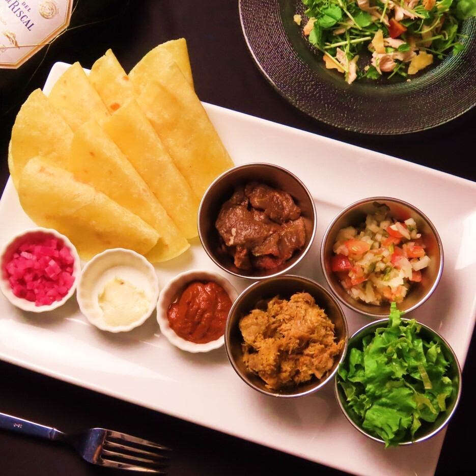 深夜3時まで営業中!ムーディーな店内で夜会はいかがですか♪