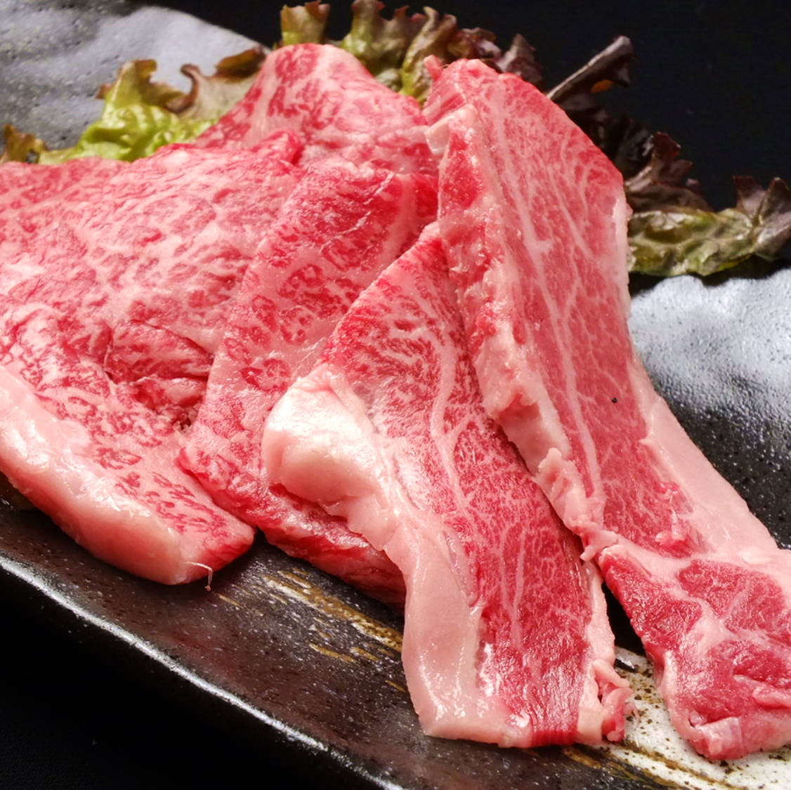 You can enjoy A5 rank Japanese black beef "Wagyu" from Kumamoto prefecture at a great price ♪