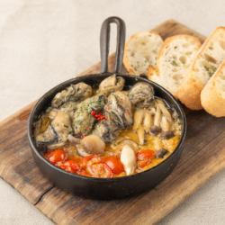 牡蠣まみれアヒージョ