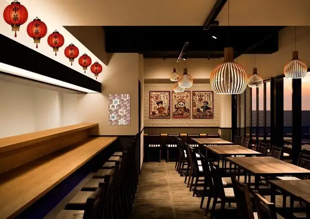 京都タワー直結の好立地で、観光や出張帰りのお食事にもぴったり。ご友人や同僚とのお食事はもちろん、ご家族でのお食事や旅行中のひと休みにもご利用いただけます。気軽に本格中華を楽しめる使い勝手の良い一軒です。
