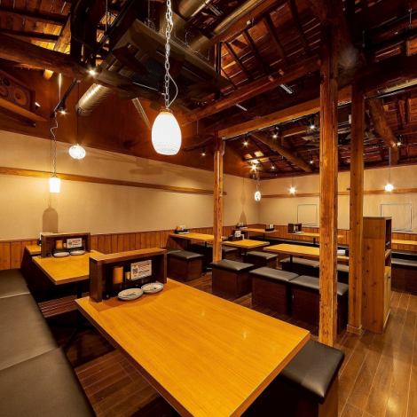 【二樓是舉辦迎新會和歡送會的理想場所】在我們寬敞的榻榻米房間放鬆身心吧！最多可容納50人。強烈推薦用於公司聚會！請儘早預訂！ ！ ！