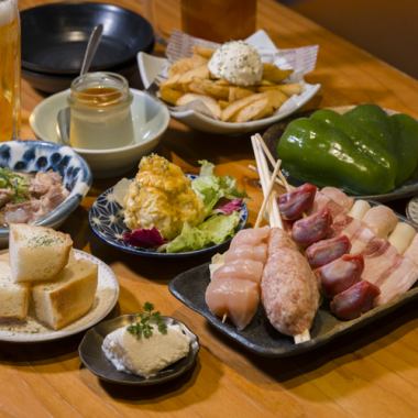 【標準套餐】包含 5 種精選烤串、招牌菜等 7 道菜 - 4800 日圓，含 90 分鐘暢飲。