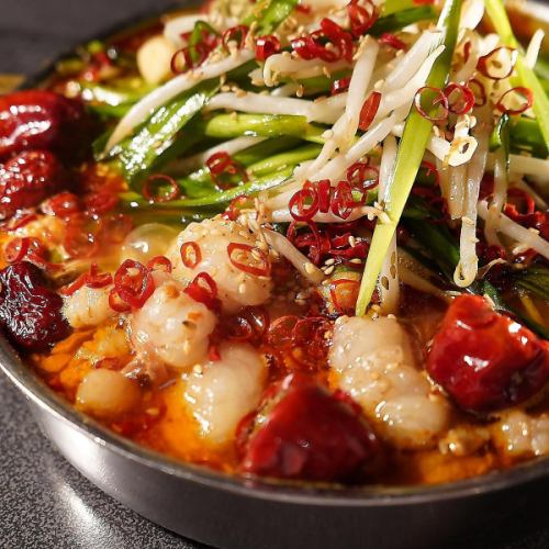 もつ鍋屋が本気で作る麻辣火鍋。